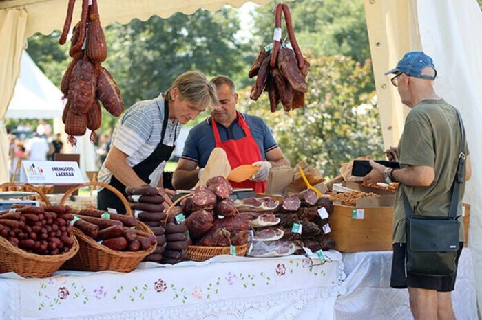 Suvo meso, slanina, kobasica, kulen 